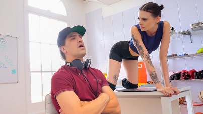 Train me to be a good slut, coach's Cam show and profile